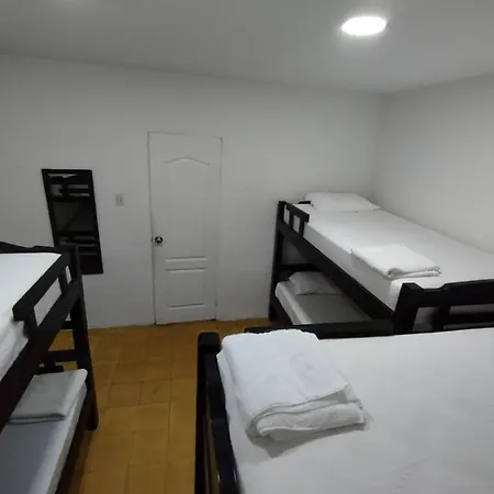 Casa Naty Pensión *